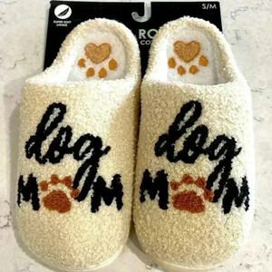 Living Royal Cozy Slippers 🐶